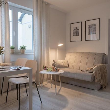 Apartament Clever 1 Kamienica Grochow 바르샤바 외부 사진